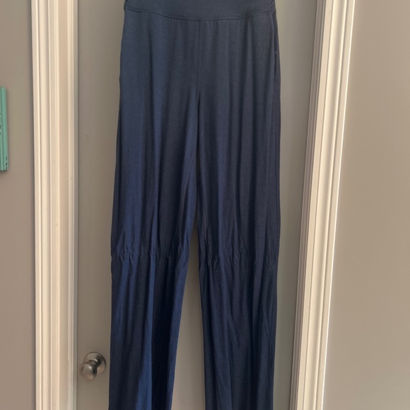 Lululemon pants - Picture 1 of 3
